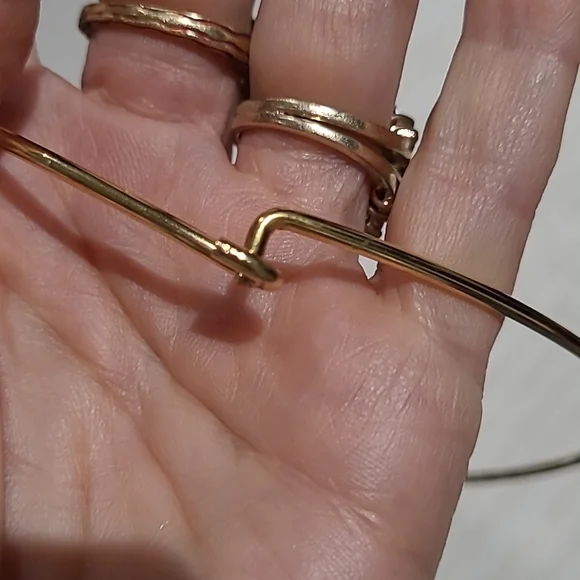 Catherine Camino Large Pearl Necklace - Picture 3 of 3